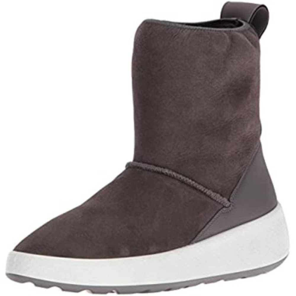 ECCO Women's Ukiuk Mid Boot Fashion Boots